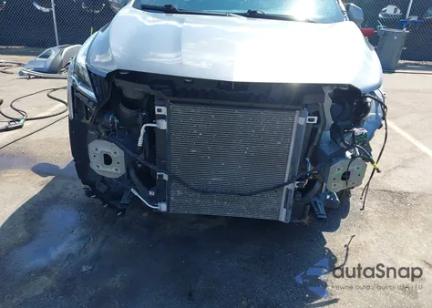 2022 Cadillac Xt5 Fwd Premium Luxury from USA, damaged, VIN 1GYKNCRS7NZ106670